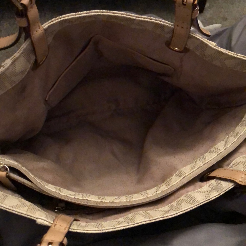 Michael Kors Logo Tote - Picture 3 of 5